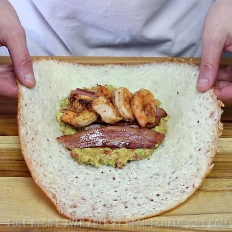 Josh Elkin on Instagram: “Keto Friendly Surf and Turf Burrito with a 100% cheese blanket tortilla, shrimp, steak, bacon, and guacamole. DM me for the recipe.” Steak Bacon, Josh Elkin, Gf Food, Low Carb Mexican, Easy Keto Meal Plan, Surf And Turf, Clean Food, Keto Meals, Drink Ideas