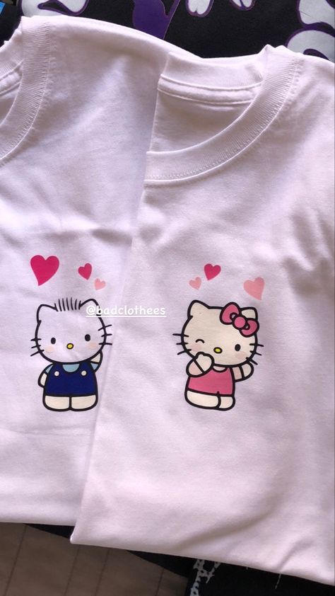 Hello Kitty Couple, Kitty Couple, Spiderman Gifts, Hello Kitty House, Kitty Clothes, Hello Kitty Themes, Cute Couple Gifts, Matching Couple Shirts