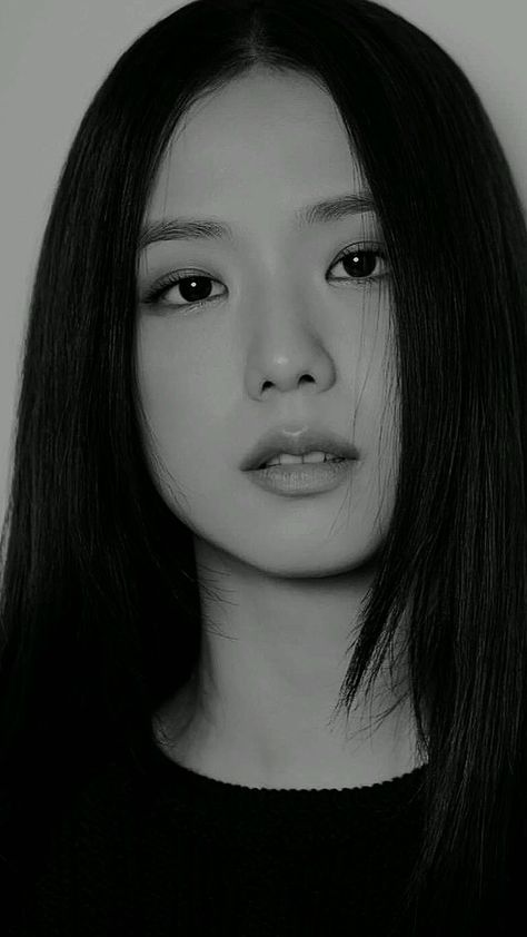 Real Person Art Reference, Jisoo Drawing Pencil, Jisoo Art Pencil, Jisoo Portrait, Jisoo Sketch, Sketching Pencil, Shading Drawing, Bullet Journal Font, Christian Song Lyrics