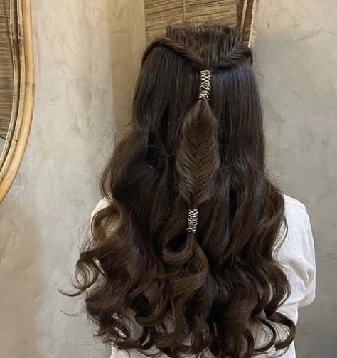 Ramadan Hairstyles, Eid Hairstyles, Ideas For Medium Length Hair, Hair Styles For School, Styles For School, Bridal Hair Buns, Hair Upstyles, Hair Up Styles, Hair Stylist Life