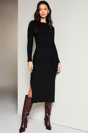 Midi Black Dress Outfit, Long Black Boots Outfit, Long Dress With Boots, Long Sleeve Dress Outfit, Long Winter Dresses, Long Boots Outfit, Black Tie Event Dresses, Black Dress Outfit Casual, Wrap Sweater Dress