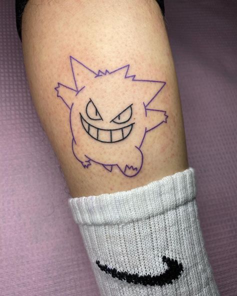 Gengar Tattoo, Pikachu Tattoo, Hunter Tattoo, Tatoo Inspiration, Pokemon Tattoo, Blue Tattoo, Doodle Tattoo, Arm Band Tattoo, Tattoo Style Drawings