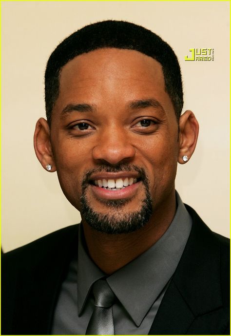 Will Smith | Will Smith is the Fresh Prince of London I Am Legend, Willow Smith, African Attire For Men, Willi Smith, Jaden Smith, Celebrity Caricatures, Jada Pinkett Smith, Black Actors, Leicester Square