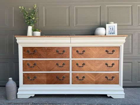 Item SOLD Gorgeous Eight Drawer Country Chic Dresser - Etsy Refinished Dresser Diy, Floating Nightstand Ideas, Dresser Remodel, Diy Furniture Repair, Modern Floating Nightstand, Furniture Makeover Inspiration, Furniture Remodeling, Bedroom Furniture Makeover, Refinishing Furniture Diy