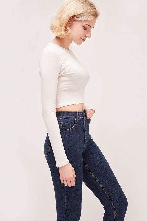 Jean high woman girl blonde hair beauty white culture beautiful Chuu 5kg Jeans, Chuu Clothing, Korean Fashion Online, Korean Fashion Trends, Real Girls, Fashion Images, Female Poses, Cute Woman, Retro Outfits