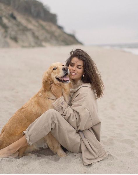 Beach Dog Photos, Dog Owner Photoshoot, Dog Family Pictures, Pet Photography Poses, Dog Photoshoot Pet Photography, Dog Photography Poses, Fall Beach, 얼굴 드로잉, Photos With Dog