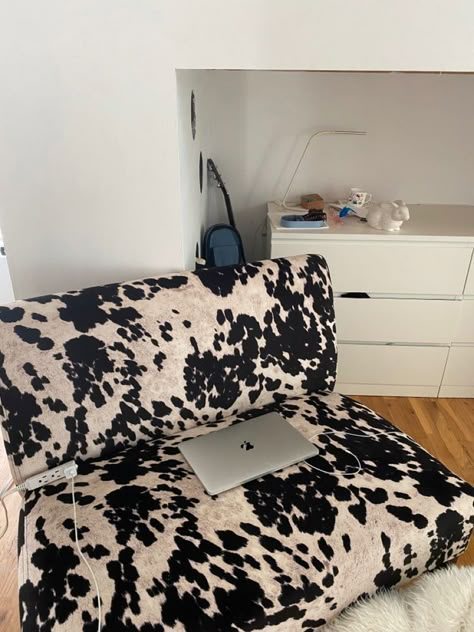 Cow Print Sofa, Eclectic Post Modern Decor, Spanish Style Decor, Culture Magazine, Modern Vintage Home, Apartment Decor Inspiration, Apartment Inspiration, Dream House Decor, The Culture