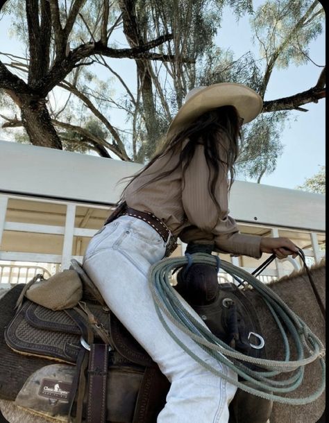 Mode Coachella, Traje Cowgirl, The Last Ride, Foto Cowgirl, Elsie Silver, Cowboy Aesthetic, Looks Country, Western Life, Cowgirl Aesthetic