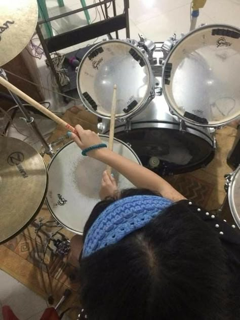 Drummer Girl Aesthetic, Drum Aesthetics, Drums Aesthetic, Drums Girl, Where Words Fail Music Speaks, Lane Kim, Playing Drums, Rockstar Aesthetic, Rockstar Gf