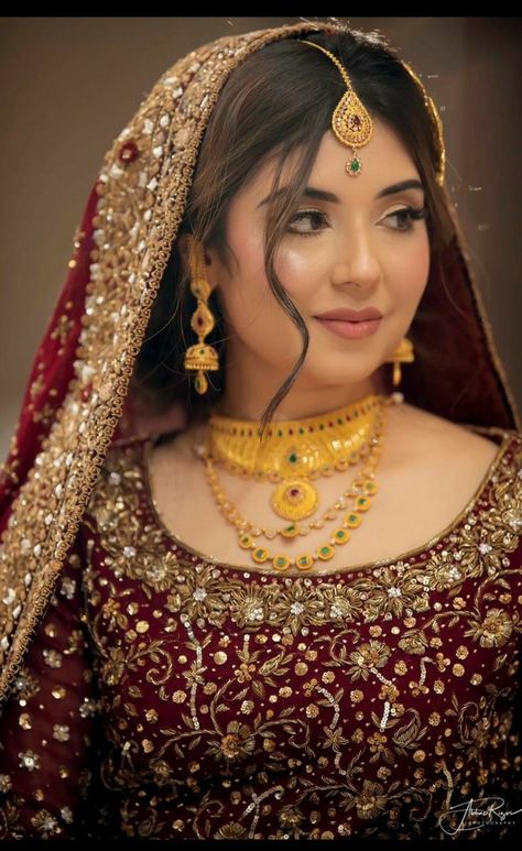 Muslim Brides Indian, Ladies Frock Design, Bridal Image, Latest Bridal Makeup, Mayon Dresses, Pakistani Dresses Party, Indian Bride Makeup, Muslim Bridal, Bridal Jewellery Inspiration