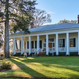 Greek Revival Home, Historic Homes For Sale, Southern Architecture, Exterior Home Design, Antebellum Homes, Revival Architecture, Exterior Home, Southern Homes, Georgian Homes