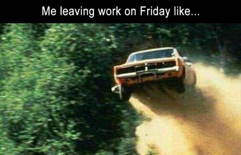 Leaving Work On Friday, Funny Day Quotes, Leaving Work, Friday Motivation, Humor Inappropriate, Good Morning Funny, Country Humor, Funny Quotes For Instagram, Friday Humor