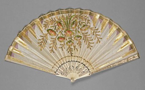 Fan. Date: circa 1800 — circa 1815 Regency Fan, Butterfly Hand Fan, Traditional Chinese Fan, Weaponized Hand Fan, Victorian Hand Fan, Antique Fans, Japanese Fan, 18th Century Clothing, Vintage Fans