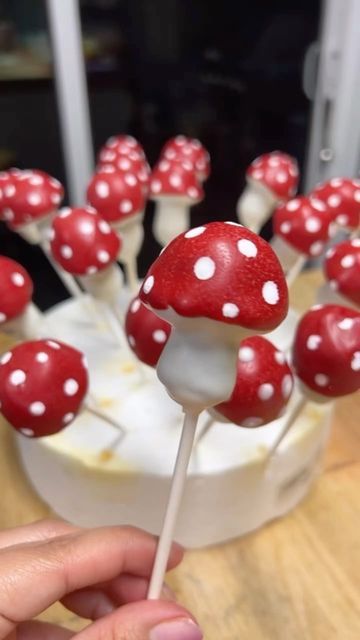 Mushroom Desserts, Mushroom Cakepops, Mushroom Cake Pops, Mushroom Themed Baby Shower Ideas, Thanksgiving Cake Pops, Baking Without Eggs, Mushroom Cupcakes, Tea Party Desserts, Mushroom Cake