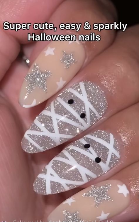 Mummy Nails, Sparkly Halloween, Nail Art Tutorial, Acrylic Nail Designs, Halloween Nails, Glitter Nails, Acrylic Nails, Nail Designs, Super Cute