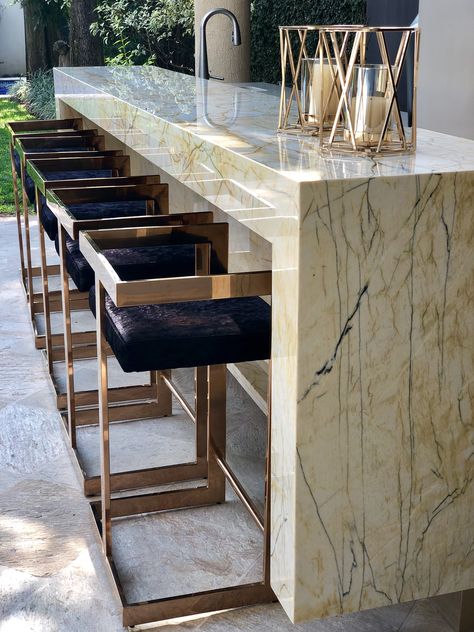 Luxury Custom made Quartz Outdoor Bar with Modern Rose Gold Bar Stools Modern Outdoor Bar Ideas Backyards, Outdoor Bar Ideas Modern, Terrace Bar Counter, Luxury Barbeque, Wood Grill Design, Terrace Bar Design Home, Grill Design Outdoor, Marble Bar Counter, Modern Outdoor Bar Stools