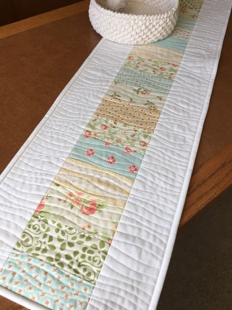 Fresh Dew Drops: Avalon leftovers - a pretty little runner Sewing Table Runners, Quilt Runners, Patchwork Table Runner, Walker Bag, Quilted Table Runners Patterns, Quilted Table Toppers, Quilted Gifts, Table Runner And Placemats, Table Runner Pattern