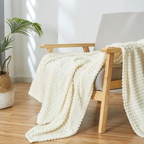 Simple&Opulence Luxury Microfiber Super Soft Throw Blanket with Stereoscopic Grid Design (Creme, 50" x 70") Cream Throw Blanket, Textured Throw Blanket, Cream Throw, Heated Throw, Fuzzy Blanket, Comfy Blankets, Microfiber Blanket, Warm Throw Blanket, Super Soft Blanket