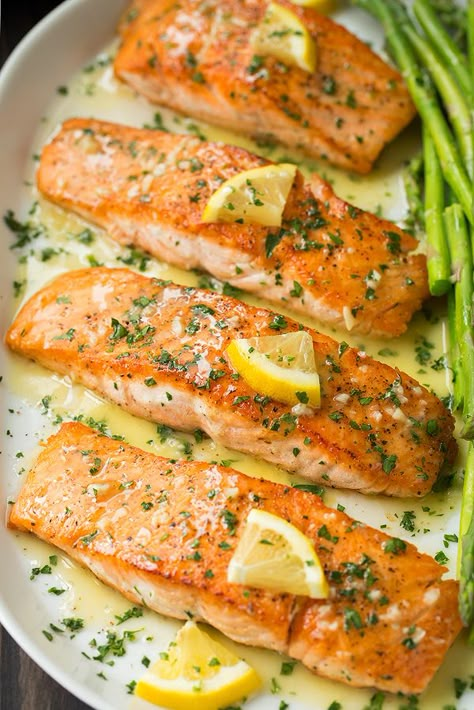 Seared Salmon Recipes, Butter Salmon, Thai Cooking, Lemon Butter Sauce, Pan Seared Salmon, Seared Salmon, Baked Salmon Recipes, Salmon Dishes, Garlic Recipes