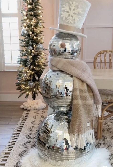 A Very Disco Christmas! - Kelly Elko Disco Ball Christmas Decorations, Disco Ball Christmas Tree Decoration, Unique Outdoor Christmas Decorations, Disco Christmas Decor, Disco Christmas Decorations, Disco Christmas Tree, Disco Ball Snowman, Disco Ball Tree, Disco Ball Christmas Tree