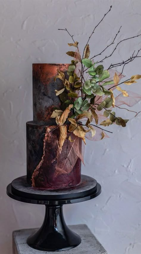 Moody Wedding Cakes, Industrial Wedding Cake, Wedding Cake Dark, Autumn Wedding Cake, Dark Moody Wedding, Gothic Wedding Cake, Alternative Wedding Cakes, Rose Gold Wedding Cakes, Wedding Cake Fresh Flowers