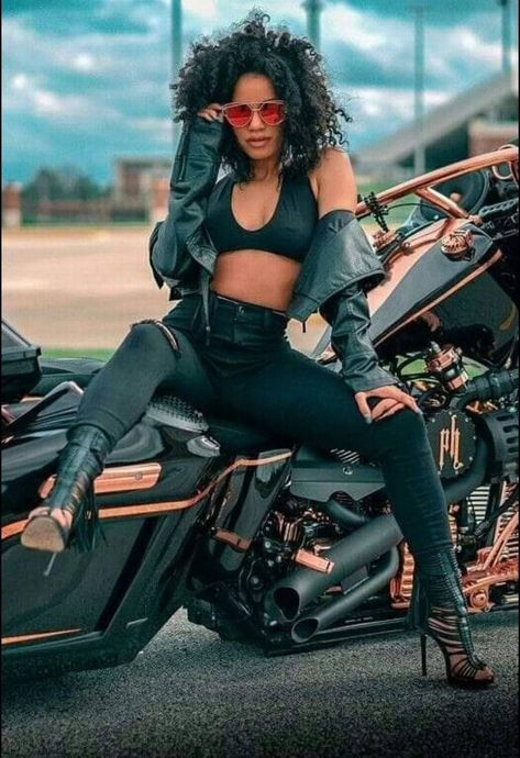 Capira, Biker Photoshoot, Bike Photoshoot, Motorbike Girl, Lady Riders, Biker Chic, Hot Bikes, Biker Chick, Bikes Girl