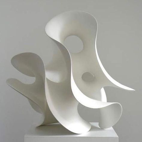 White Sculpture, Organic Sculpture, Shapes Design, Plaster Sculpture, Sculptures Céramiques, Design Rules, Contemporary Sculpture, Contemporary Ceramics, Sculpture Installation