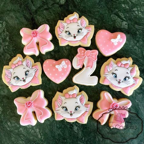 Marie the cat . . . . . . #mariethecat #mariecat #mariethecatcookies #mariecatcookies #aristocats #aristocatscookies #birthdaycookies… | Instagram Marie Cat Birthday Party, Marie The Cat, Aristocats Party, Aaliyah Birthday, Cat Baby Shower, Birthday Cake For Cat, Cat Themed Birthday Party, Disney Theme Party