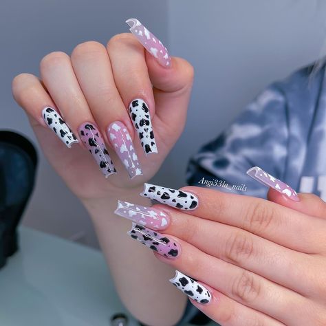 #Beauty #Nail #pinkcoffin #PinkCoffinNailDesigns #PinkCoffinNails #pinknaildesigns #pinknailsPosted by Zoe Scott: Hello there! Welcome to our article showcasing an array of stunning pink coffin nail designs. From elegant and classic to bold and trendy, we have cur... Pink Coffin Nail Designs, Simple Nail Looks, Cow Print Nail Ideas, Uni Nails, Cow Print Nails, Cow Prints, Chic Manicure, Iced Coffee Recipes, Coffin Nail Designs