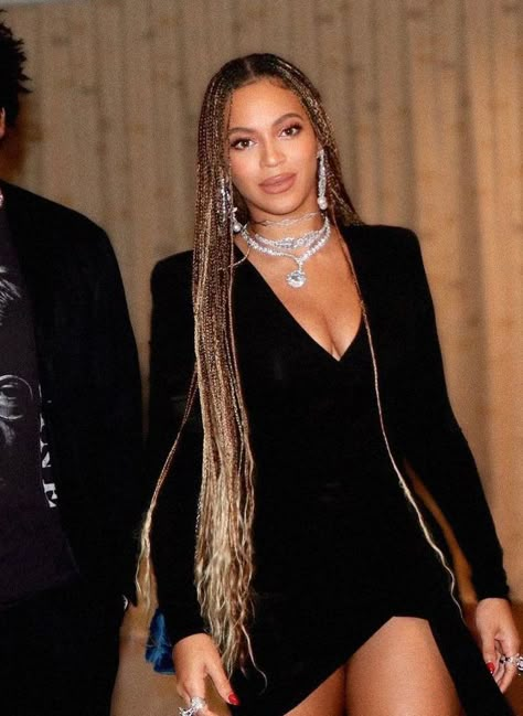 Beyonce Braids, Beyonce Hair, Beyonce Outfits, Beyonce Style, Blonde Braids, Braided Cornrow Hairstyles, Hair Cute, Cornrow Hairstyles, Artistic Hair