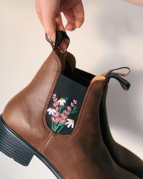 Embroider Blundstone, Chelsea Boot Embroidery, Embroidered Chelsea Boots, Embroidery On Boots, Embroidery On Blundstone, Embroidered Blundstone Boots, Embroidered Blundstone, Blundstone Embroidery, Embroidered Shoes Diy