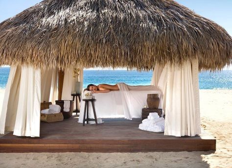 Pergola Shed, Beach Massage, Outdoor Massage, Spa Massage Room, Spa Outdoor, Massage Therapy Rooms, Beach Therapy, Resort Ideas, Spa Life