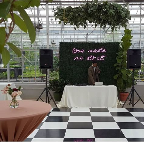 Dj Backdrop Wedding, Dj Booth Wedding Decor, Wedding Dj Booth Decor, Dj Table Wedding, Diy Dj Booth, Wedding Dj Table, Dj Backdrop, Checkerboard Dance Floor, Wedding Dj Booth