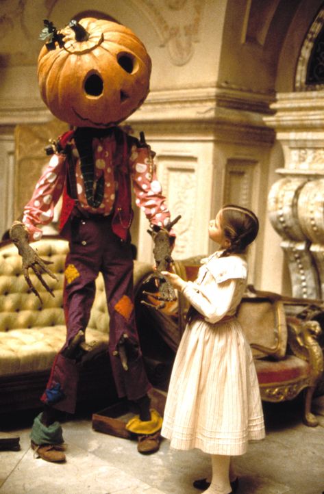 19 Disney Halloween Movies on Disney Plus Now | Glamour Return To Oz, Fairuza Balk, Film Cinema, Film Disney, Childhood Nostalgia, Monty Python, Jim Henson, Halloween Movies, Fete Halloween