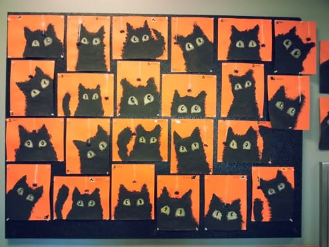 • Katten stempelen en fluo-ogen schilderen • Halloween Art Lessons, First Grade Art, Halloween Art Projects, Bricolage Halloween, October Art, Halloween Kunst, 2nd Grade Art, Fall Art Projects, Last Minute Halloween