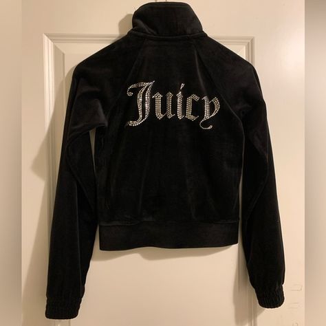 Juicy Couture Tracksuit Jacket Black Juicy Couture Tracksuit, Juicy Couture 2000s, Juicy Couture Clothes, Juicy Tracksuit, Couture Clothes, Put Together Outfits, Full Tracksuit, Juicy Couture Tracksuit, Black Hoodie Women