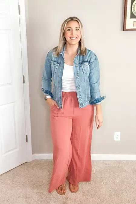 Colored Wide Leg Pants Outfit, Pink Wide Leg Pants, Outfits With Peach Pants, Wide Leg Linen Pants Outfit Spring, Coral Pants Outfit Work, Coral Linen Pants Outfit, Peach Wide Leg Pants For Spring, Spring Medium Wash Wide-leg Pants, Spring Vacation Wide Leg Pants With Pull-on Style