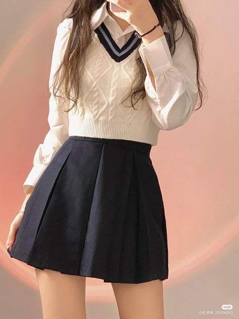 Dress Design Sketches, Uniform Fashion, Mode Inspo, Really Cute Outfits, Cute Simple Outfits, Korean Outfits, Casual Style Outfits, Teen Fashion Outfits, Kawaii Fashion