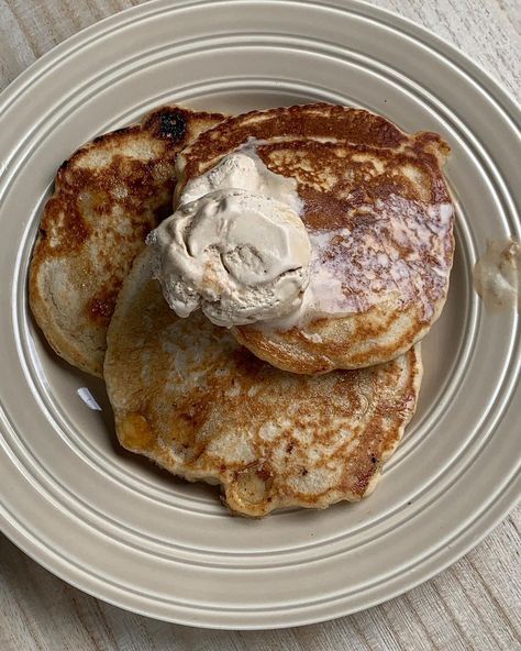 Macadamia Pancakes, Grace Food, Make Pancakes, White Chocolate Macadamia, Chocolate Macadamia, Instagram White, Food Is Fuel, Beautiful Food, Macadamia