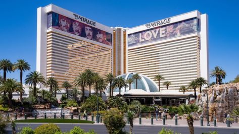 The iconic Mirage in Las Vegas is closing after 34 years | CNN Business Vegas Hotels Strip, Mirage Las Vegas, Mirage Hotel, Los Vegas, Las Vegas Hilton, The Mirage, Weekend Escape, Hard Rock Hotel, Vegas Casino