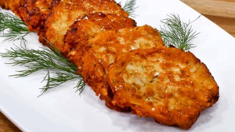 Potato Latkes Recipe French Onion Beef Stew, Potato Latkes Recipe, Side Vegetables, Potatoes Dishes, Potato Latke, Latkes Recipe, Potato Latke Recipe, Potato Stacks, Pierogi Recipe