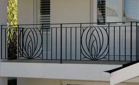 Grill Gate Design Entrance, Iron Railings Outdoor Balconies, Railing Design Balcony, Balcony Railing Design Modern, Wrought Iron Balcony Railing, Wrought Iron Railing Exterior, Contemporary Balcony, Iron Railings Outdoor, Design Balcony