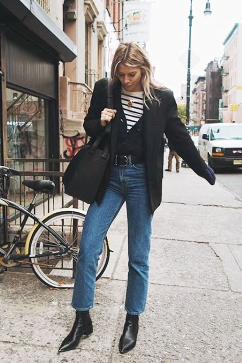 Straight Leg Jeans Outfits, Cooler Style, Look Jean, Looks Street Style, Looks Black, Best Jeans, 가을 패션, Mode Inspiration, Style Outfits