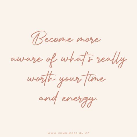 How much time are you setting aside for yourself? If you're anything like me, self-care is a must to get through a busy week and prioritizing what is most important will help you achieve your goals faster. I easily can get distracted by the little tasks that are easy to check off, and remind myself to first focus on the things that HAVE to get done that will move me FORWARD. #humbledesignco #humbledesign #danielleSF #motivation #motivationalmonday #motivationmonday #inspiration #beingboss Focus On Important Things Quotes, Priorize Yourself Quotes, Prioritize Myself Quotes, Busy Week Quotes, Focus On Whats Important Quotes, Focusing On Self Quotes, Focusing On Myself Quotes Motivation, Time To Focus On Myself Quotes, You Get What You Focus On