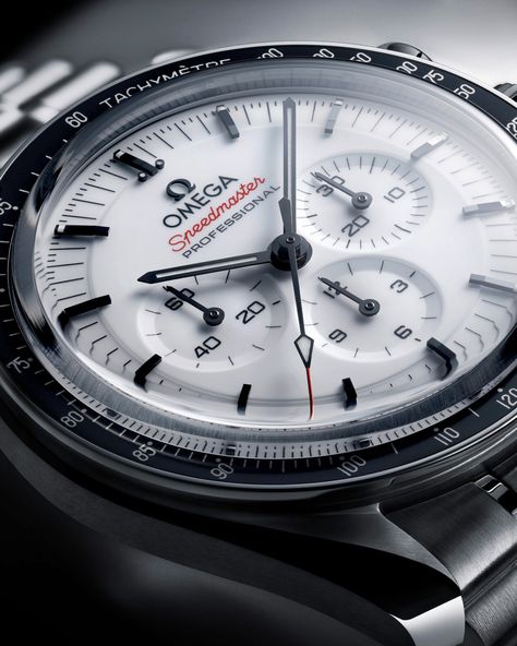 Breaking News: Omega Launches Speedmaster with a White Lacquer Dial | WatchTime - USA's No.1 Watch Magazine Omega Moonwatch, Omega Speedmaster Moonwatch Professional, Omega Co Axial, Omega Speedmaster Professional, Tactical Watch, Watches Silver, Gentleman Watch, Omega Speedmaster Moonwatch, Speedmaster Professional