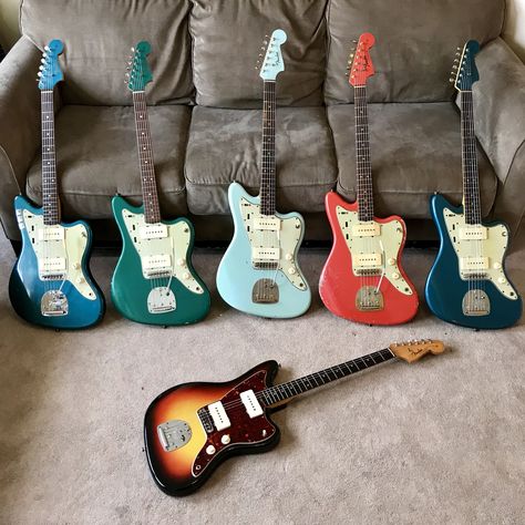 Vintage Custom Color Jazzmasters Jazzmaster Aesthetic, Jazzmaster Guitar, Custom Bass Guitar, Fender Jazzmaster, Surf Music, Pretty Guitars, Rare Guitars, Signature Guitar, Fender Electric Guitar