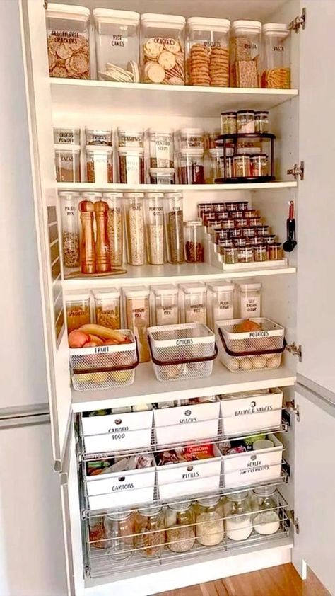 Organization Ideas For The Home, Modern Organization, Homemade Mothers Day Gifts, Organized Kitchen, 00s Fashion, Kitchen Pantry Design, Hallway Ideas Entrance Interior Design, Organization Decor, Dark Kitchen Cabinets