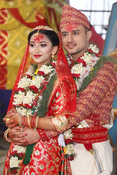 Nepali Wedding Aesthetic, Nepali Wedding Photography, Nepali Bride Wedding Nepal, Marriage Photography Wedding, Nepal Wedding, Nepali Dress, Nepal Beauty, Nepali Bride, Nepali Wedding