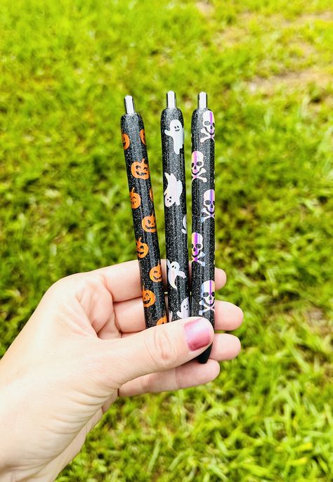 Halloween Resin Pens, Fall Glitter Pens, Fall Epoxy Pens, Halloween Epoxy Pens, Halloween Glitter Pens, Glitter Stationary, Papermate Inkjoy Gel Pens, Epoxy Pens, Halloween Resin