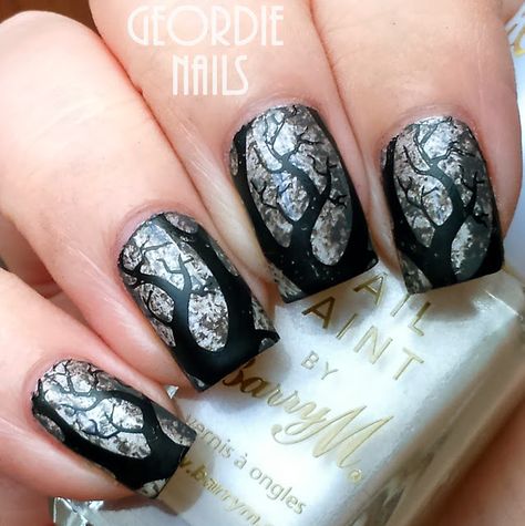 Branches Nail Art, Nails With Trees, Black Vine Nail Art, Cemetery Nail Art, Spooky Tree Nails, Elegant Hands, Creepy Tree, Artsy Nails, Nail Therapy